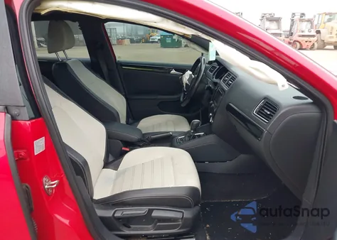 2015 Volkswagen Jetta 1.8T Sport z USA, uszkodzony, nr VIN 3VWD17AJ9FM420437